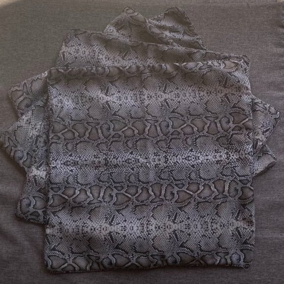 Set of 4 Grey Throw Pillow Covers 18x18 Gray Ombre Geometric Decorative - Picture 5 of 6